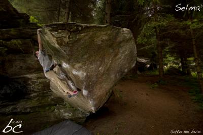 Niki in "Salto nel buio"